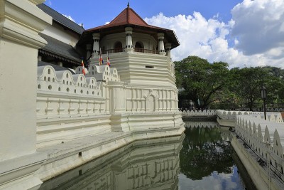 康提，斯里兰卡-圣牙寺。