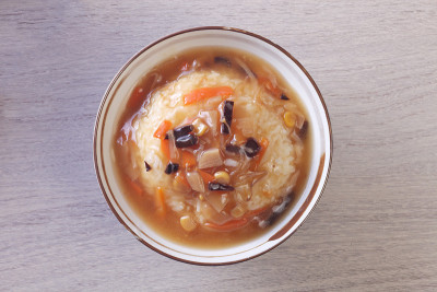 用杂烩炒饭