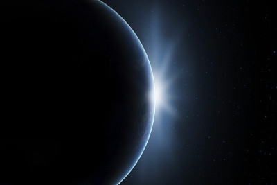 外太空。地球表面的深空。