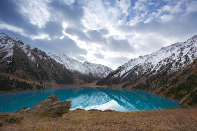 全景山湖