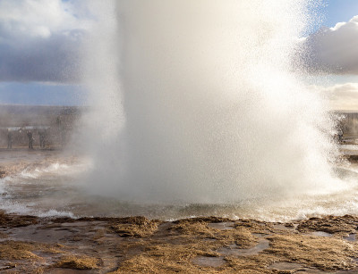 Strokkur间歇泉冰岛