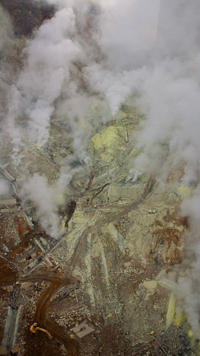 箱根大浪谷的硫酸火山