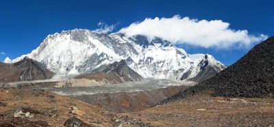洛子山南岩面