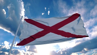 阿拉巴马州的旗杆在天空中随风飘扬。美国阿拉巴马州。3d渲染
