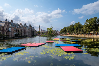 Hofvijver(庭院池塘)，荷兰海牙，荷兰议会大楼前