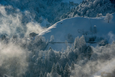 雪后的蒙塔塔那村
