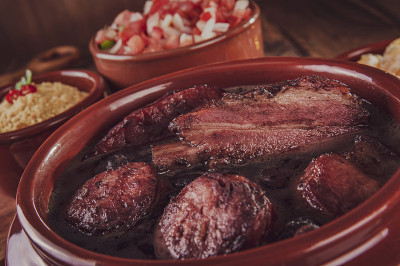 典型的巴西菜feijoada
