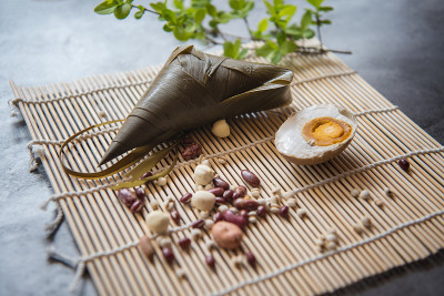 中国端午节的食物是粽子