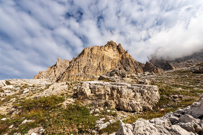 意大利Sesto Dolomites的Drei Zinnen或Tre Cime di Lavared