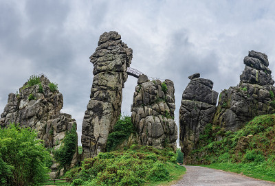 德国Teutoburg森林的砂岩岩层Externsteine