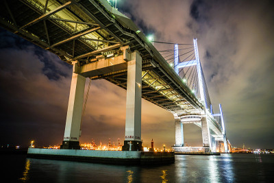 横滨海湾大桥之夜(由大国藤拍摄)