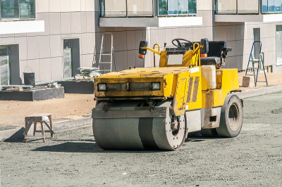 工地上的道路滑冰场