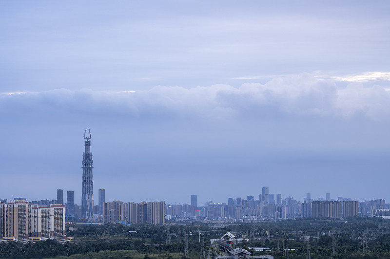 黄昏前的城市