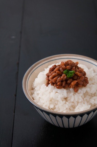 日本料理，纳豆和米饭