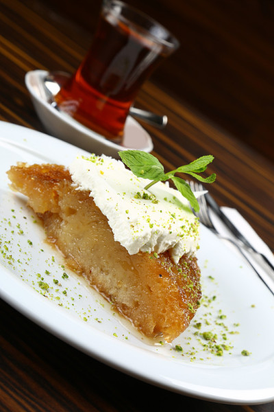 土耳其甜点Ekmek Kadayifi /面包布丁Kaymak /黄油奶油