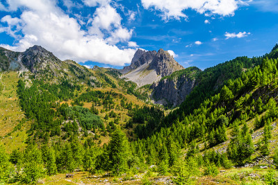 在落基山脉桌子脚下徒步旅行(Maira Valley——Cuneo)