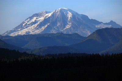 雷尼尔山