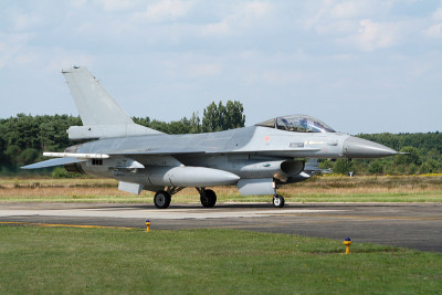 F-16喷气式战斗机