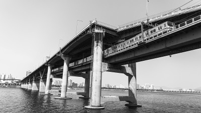 钢桥
