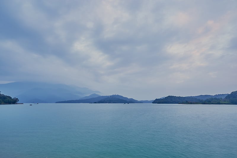 台湾日月潭日落美景(露露岛景)