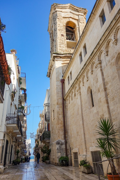 小巷，巴里的莫拉。Puglia。意大利。