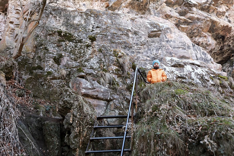 阿利科诺夫卡河峡谷的孩子