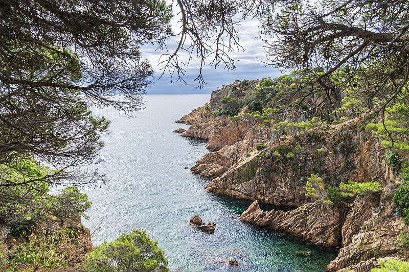 “L’atmetller海湾，Sant Feliu dels Guixols，赫罗纳，西班牙加泰罗尼