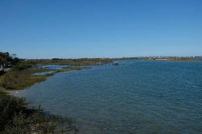 从圣马可城堡(Castillo de San Marco)俯瞰马坦萨斯湾(Matanzas Bay)