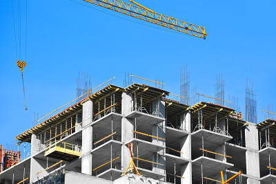 起重机及高层建筑工地