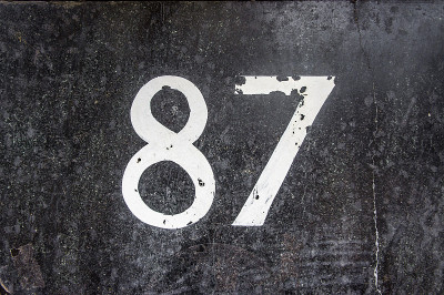 87号