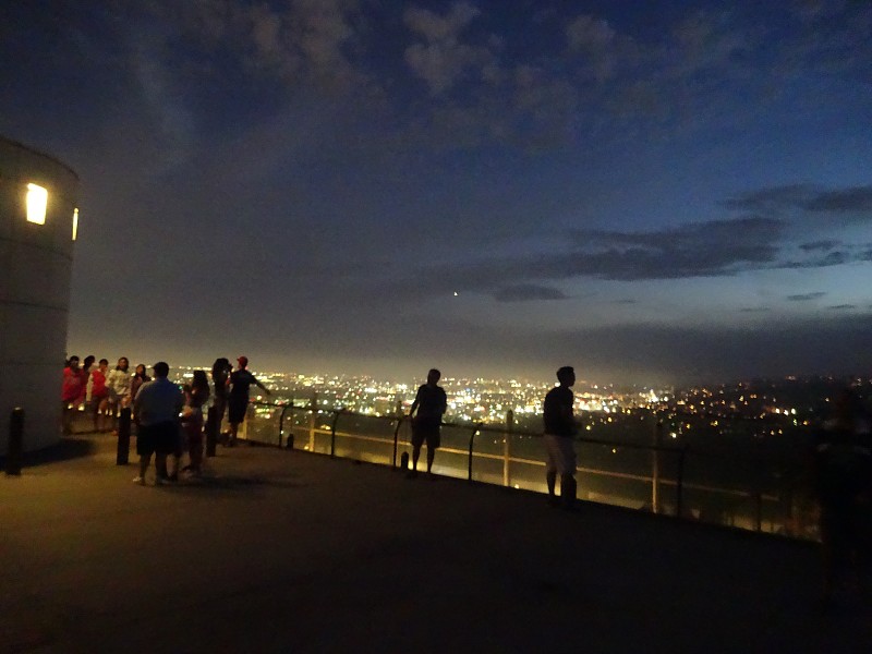 从格里菲斯天文台看到的洛杉矶夜景