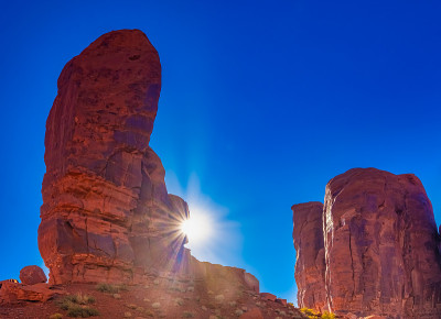 纪念碑谷地区的科罗拉多高原与巨大的砂岩在Arizonaâ犹他州边界上，在一个纳瓦霍民族保留地。美