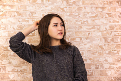 年轻漂亮的女士