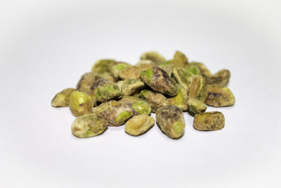 堆开心果