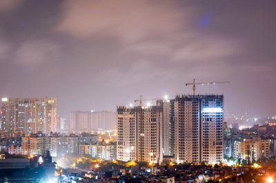 市中心正在建造摩天大楼