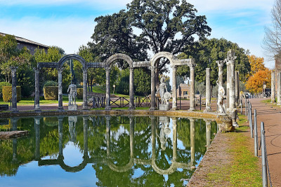 Canopus(古水池)在Villa Adriana(哈德良的别墅)在蒂沃利，意大利