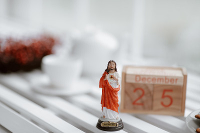 jesus christ figurine christmas