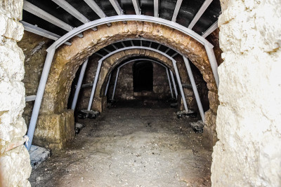 圣尼古拉斯教堂的建筑在土耳其，德姆雷。寺庙的墙壁、柱子和壁画。