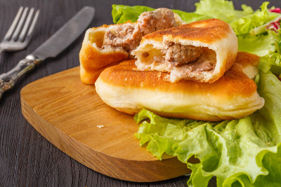 三角俄罗斯belyashi肉