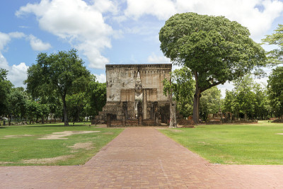 泰国素可泰历史公园的寺湛寺