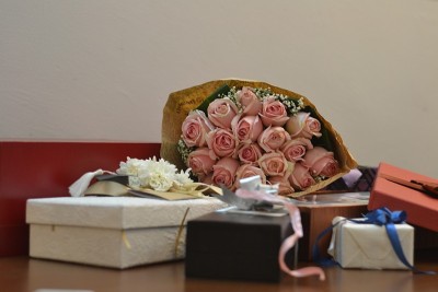 鲜花和礼物