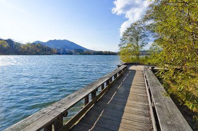 日本北海道赤岸湖观光船