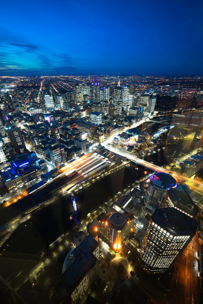 墨尔本夜间的建筑物