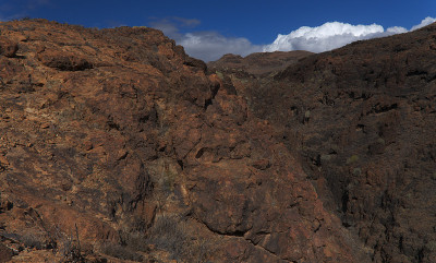 大加那利岛，风景沿徒步旅行路线之间的ravives Barranco del Toro和Barran