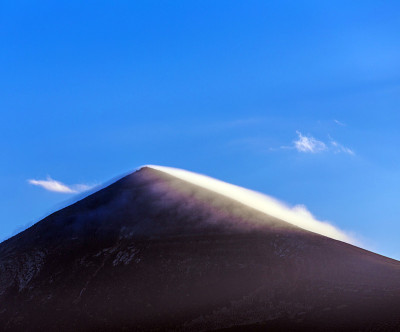 位于兰萨罗特提曼法亚地区的火山顶部