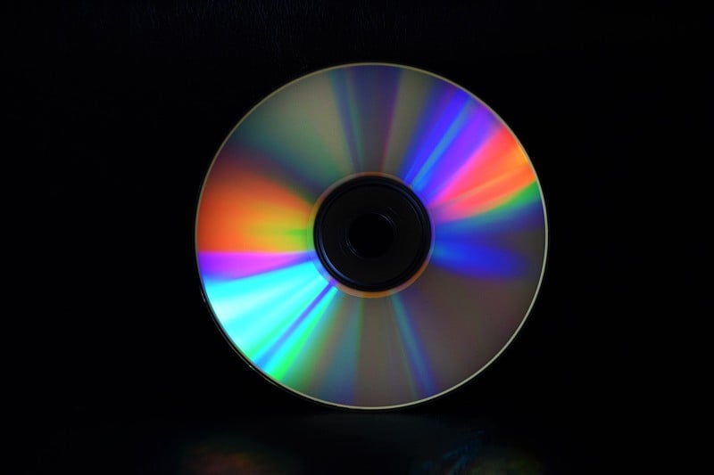 CD DVD光盘上的黑色背景特写