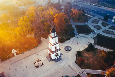 基希讷乌中央公园鸟瞰图与艺术吨