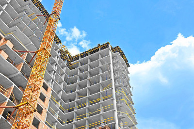 起重机及高层建筑工地