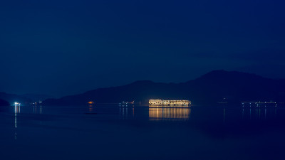 日本静冈县滨那湖的夜景