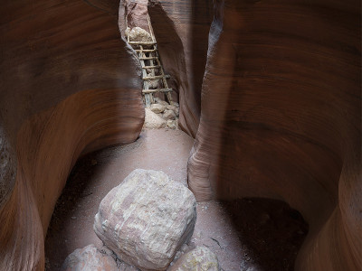 Wire Pass Canyon，犹他州，美国